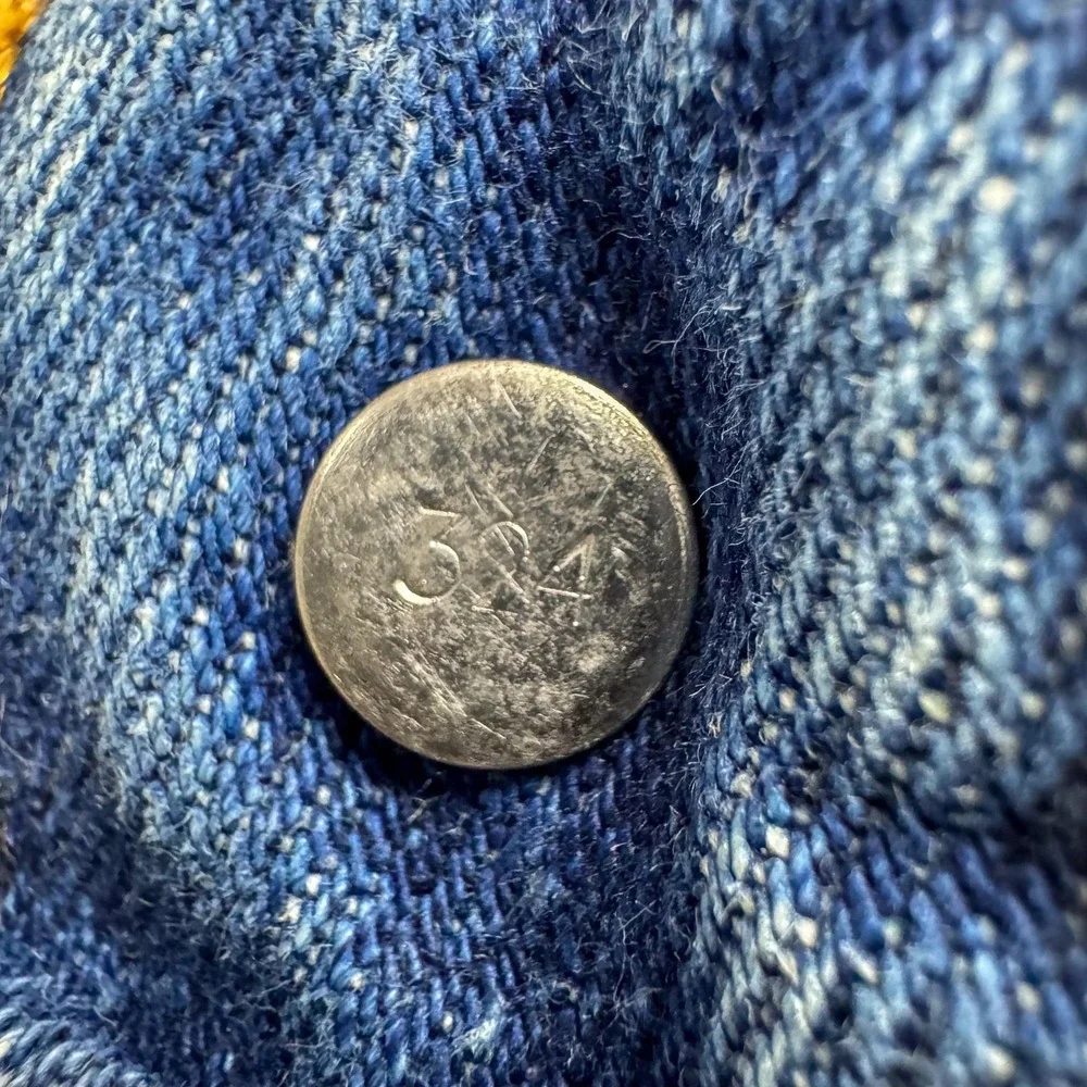Levis 501 Jeans Mens 34 Blue Medium‎ Wash Straight Button Fly Denim Fits 34x29
